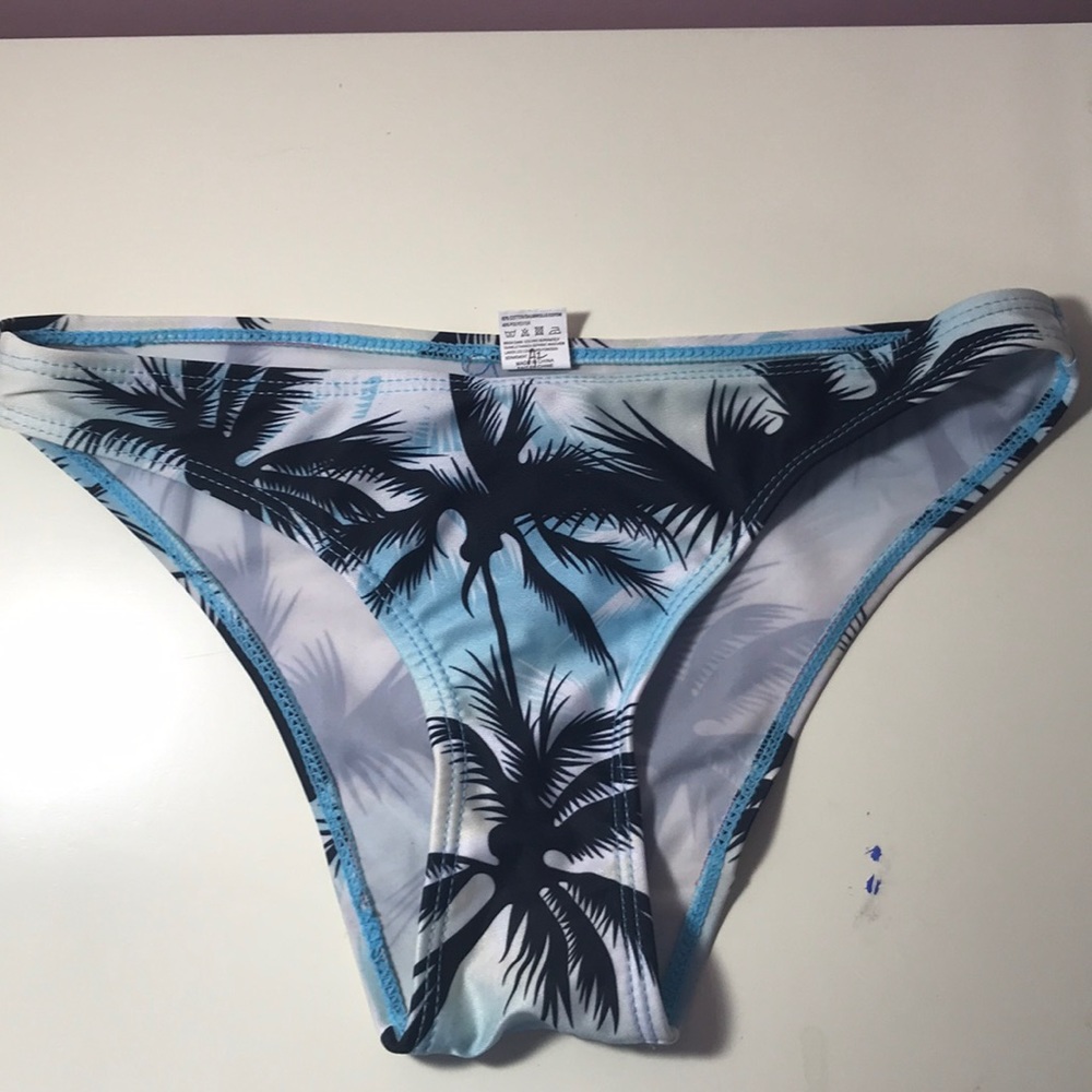 bikini bottoms, tropical